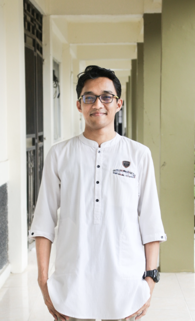 Faishal Fardana Saepul, S.Tr.Bns. (cand.)